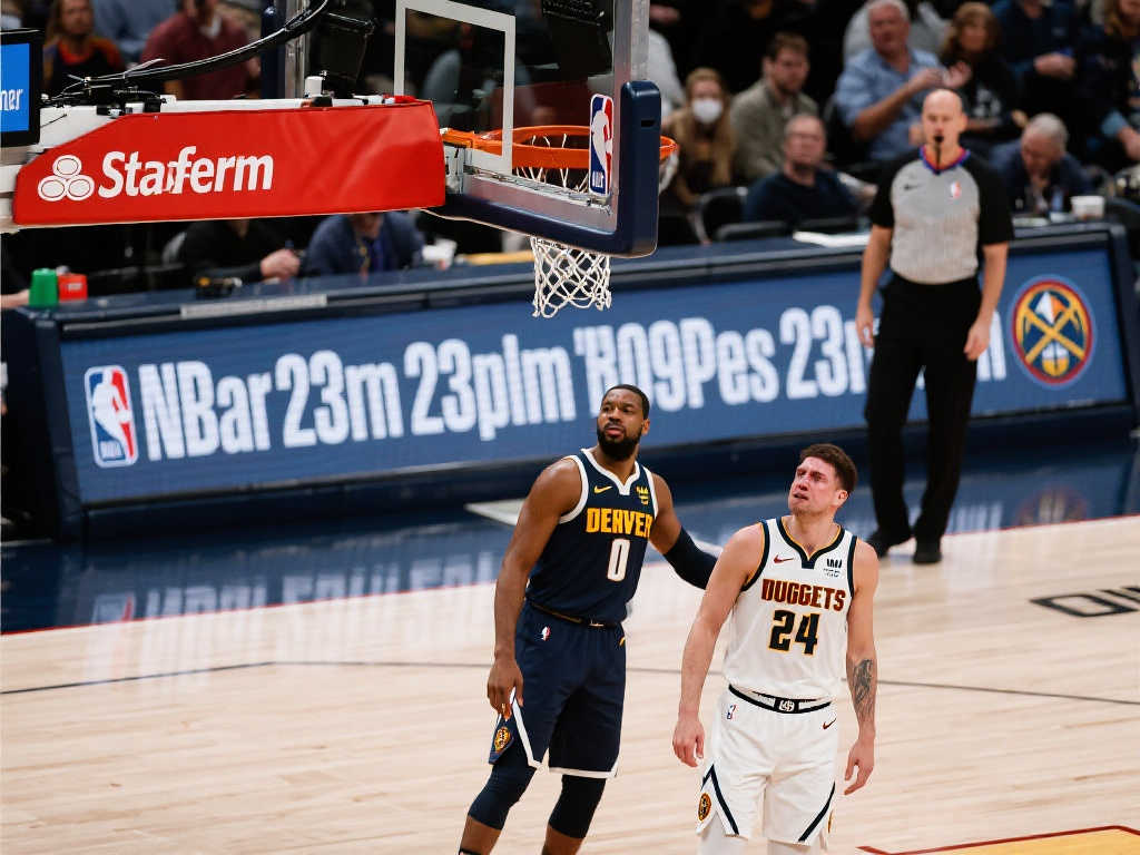 明显压力的 明显压力的